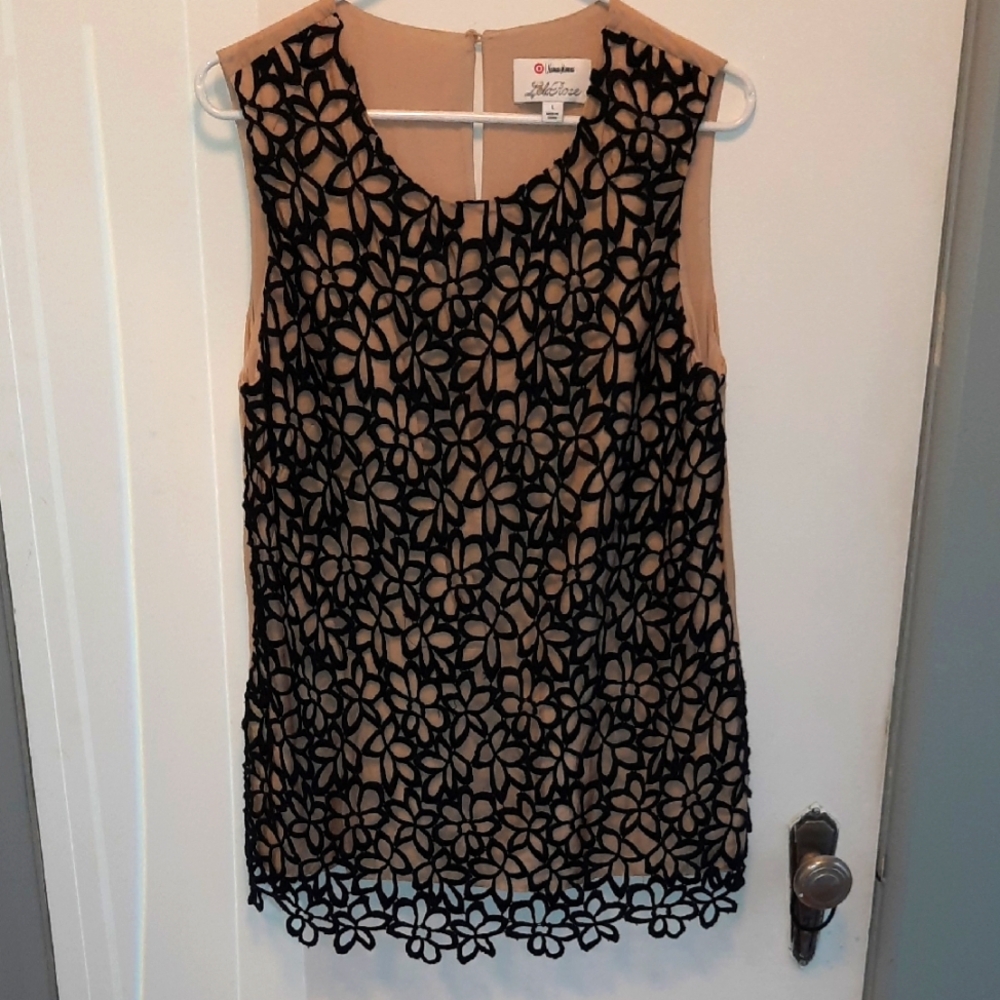 Sleeveless Black Floral Lace Top